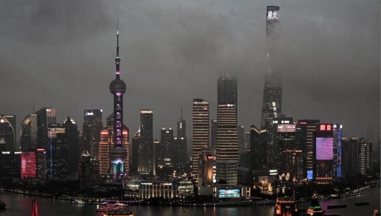 El distrito financiero de Lujiazui en Shanghai, China, el 5 de junio de 2024. (Hector Retamal/AFP vía Getty Images)