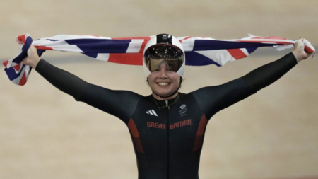 Equipo británico de sprint femenino bate récord mundial y gana el oro en ciclismo de pista en los olímpicos