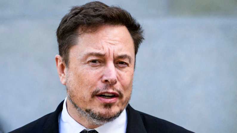 Elon Musk abandona un Foro bipartidista sobre Inteligencia Artificial en el Senado de EE. UU. en el Capitolio de EE. UU. en Washington, el 13 de septiembre de 2023. (Mandel Ngan/AFP vía Getty Images)