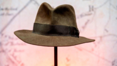 Subastarán sombrero de «Indiana Jones» y otros accesorios de películas famosas