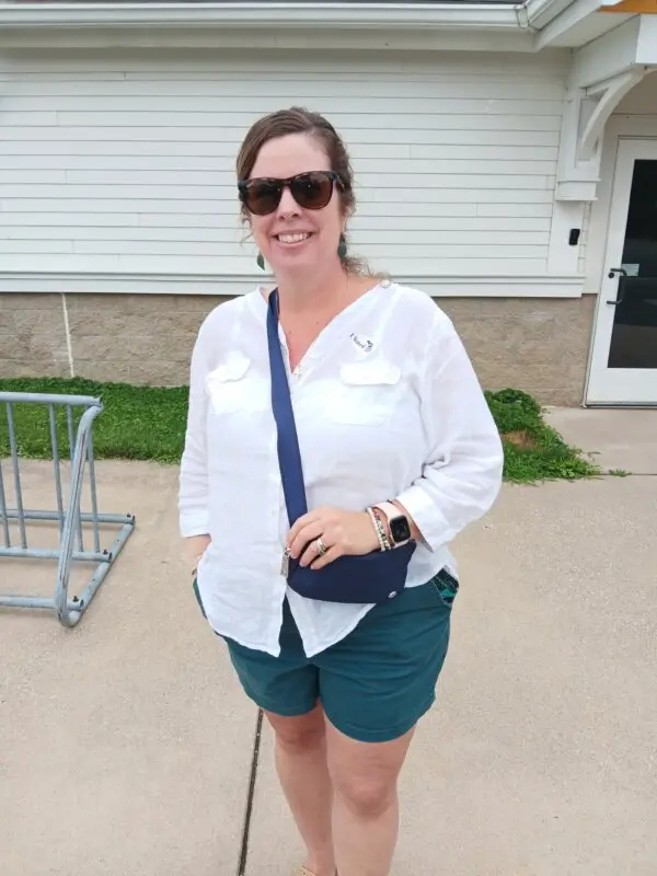 Shelby Meyer vota en Vicksburg, Michigan, el 6 de agosto de 2024. (Nathan Worcester/The Epoch Times)