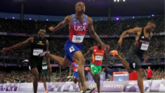 Quincy Hall de EE.UU. conquista el oro con una remontada sensacional en atletismo