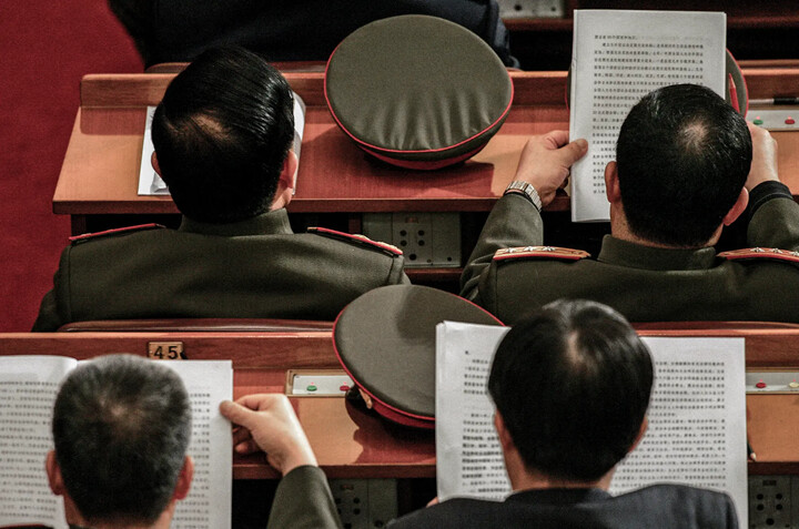 Delegados militares durante una sesión del Congreso Nacional Popular, en Beijing, en una foto de archivo. (Frederic J. Brown/AFP vía Getty Images)