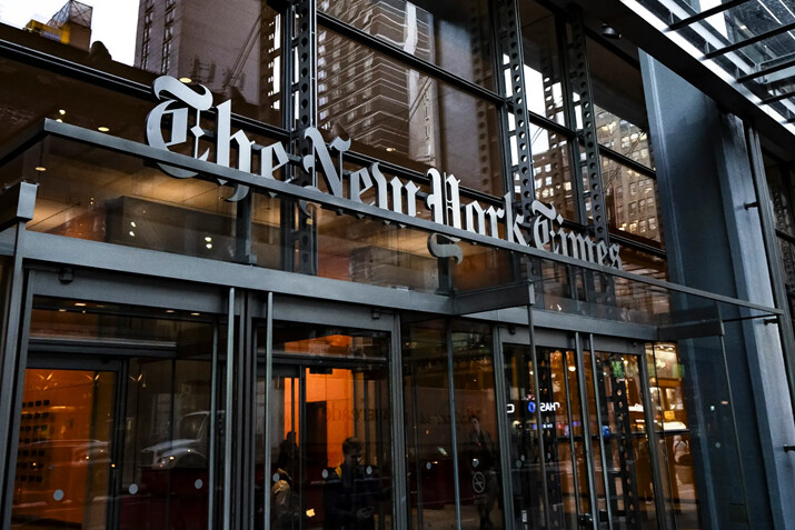 El edificio del New York Times en Nueva York, el 5 de febrero de 2024. (Samira Bouaou/The Epoch Times)