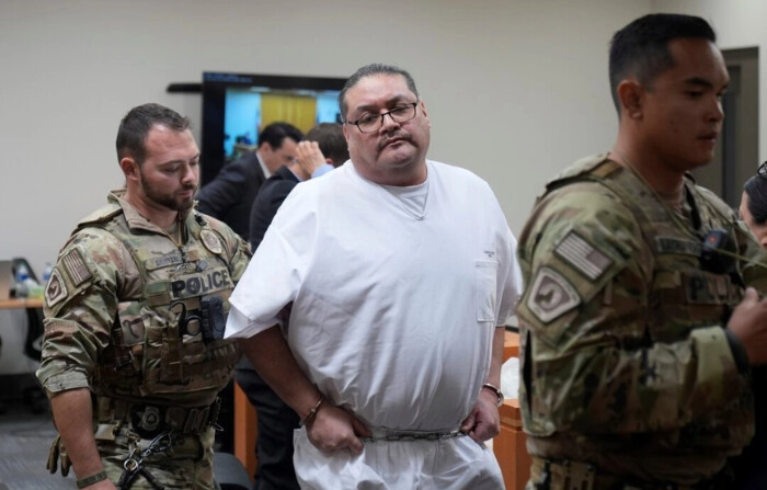 El preso condenado a muerte Taberon Honie abandona la audiencia de conmutación de la Junta de Indultos de Utah en el Centro Correccional Estatal de Utah, en Salt Lake City, el 22 de julio de 2024. (Rick Bowmer/Pool/AP Photo)
