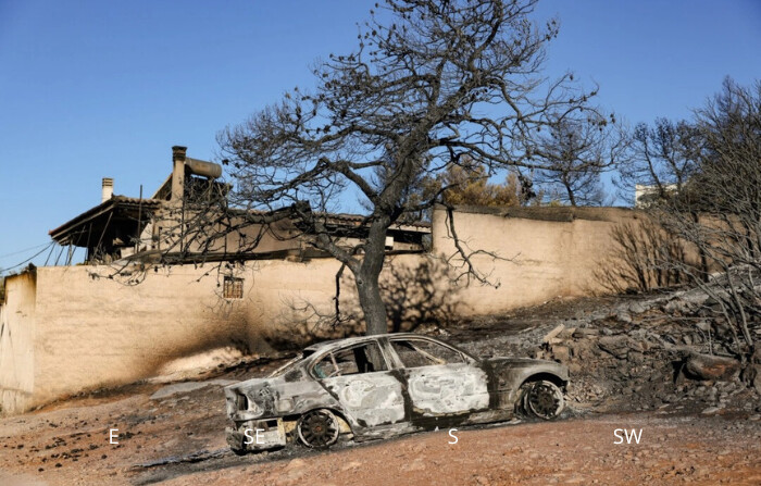 Casas y coches quemados tras un incendio forestal en la zona de Penteli, cerca de Atenas, Grecia, 13 de agosto de 2024. (Reuters/Alexandros Avramidis)
