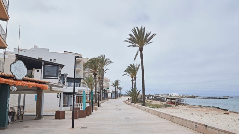 Fotografía de lugares turísticos cerrados, el 06 de mayo de 2020 en Formentera, España. (Andres Iglesias/Getty Images)