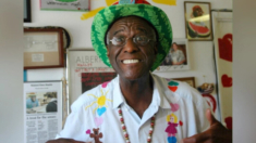 Muere Wally Amos, fundador de las famosas galletas Amos, a los 88 años