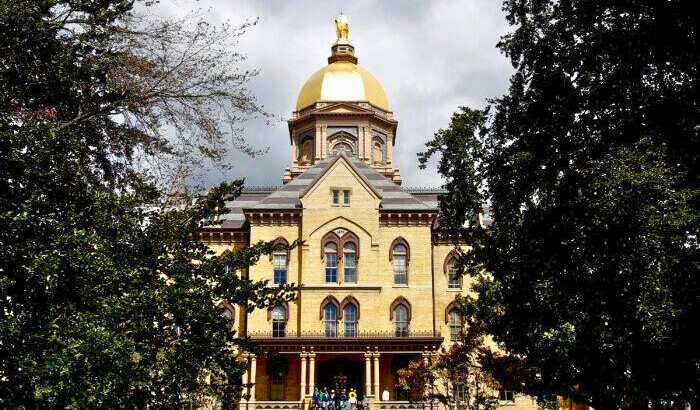 La "Cúpula Dorada" se ve en el campus de la Universidad de Notre Dame en South Bend, Indiana, el 4 de septiembre de 2010. (Jonathan Daniel/Getty Images)