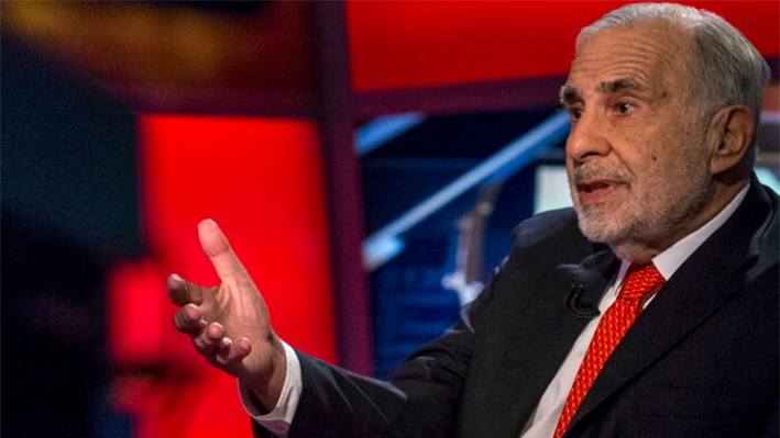 El multimillonario inversor activista Carl Icahn concede una entrevista en Fox News en Nueva York, el 11 de febrero de 2014. REUTERS/Brendan McDermid/Foto de archivo
