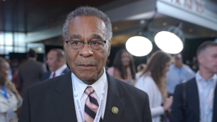 El congresista demócrata Emanuel Cleaver en la Convención Nacional Demócrata en Chicago el 20 de agosto de 2024. (The Epoch Times)