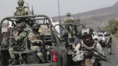 Militares abaten a tres sicarios en epicentro de violencia en estado mexicano de Michoacán