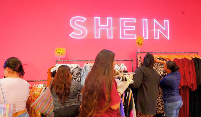 Los invitados asisten a SHEIN X Art Discovery Project en El Monte, California, el 17 de septiembre de 2022. (Presley Ann/Getty Images para SHEIN)