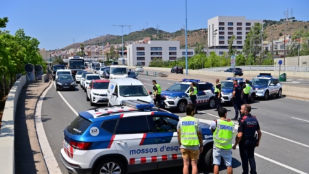 Los Mozos suspenden a los tres agentes detenidos por ayudar a huir a Puigdemont