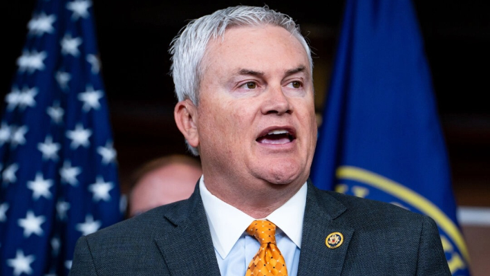 El representante James Comer (R-Ky.) habla durante una rueda de prensa en el Capitolio de EE.UU. el 30 de abril de 2024. (Madalina Vasiliu/The Epoch Times)