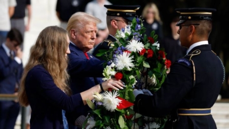 Campaña de Trump responde a artículos de prensa sobre altercados en el Cementerio Nacional de Arlington