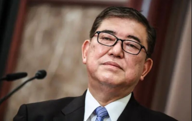 El exministro de Defensa japonés Shigeru Ishiba habla durante un debate previo a la elección del liderazgo del Partido Liberal Democrático, en Tokio el 12 de septiembre de 2020. (Charly Triballeau/Getty Images)