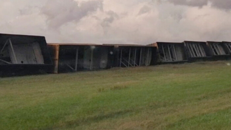 43 vagones de tren descarrilaron en Dakota del Norte debido a fuertes vientos de posible tornado