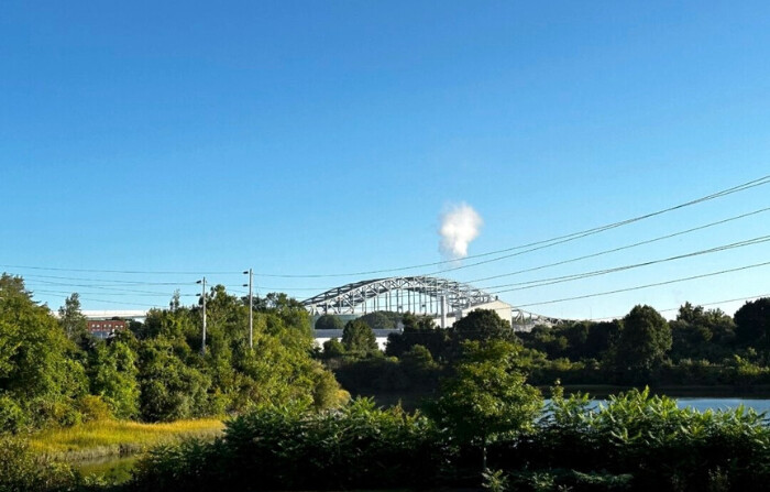 El puente sobre el río Piscataqua en Portsmouth, N.H., el 29 de agosto de 2024. (Caleb Jones/Foto AP). 
