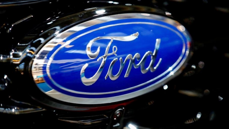 El logotipo de Ford en el Salón del Automóvil de Fráncfort 2019 en Fráncfort, Alemania, el 10 de septiembre de 2019. (Wolfgang Rattay/Reuters)