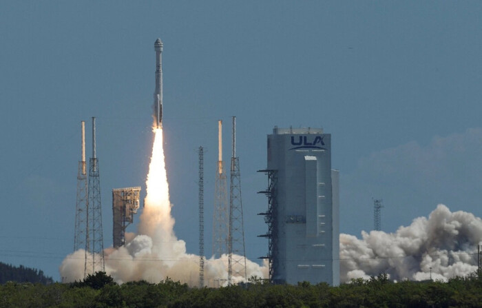 Un cohete Atlas V de United Launch Alliance que transporta a dos astronautas a bordo del Starliner-1 Crew Flight Test (CFT) de Boeing, es lanzado en una misión a la Estación Espacial Internacional, en Cabo Cañaveral, Florida, el 5 de junio de 2024. (Steve Nesius/Reuters). 
