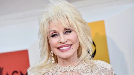 Dolly Parton recibe título de Coronel de Kentucky tras ampliar su programa de alfabetización infantil