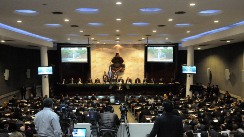 Una sesión del Congreso de la legislatura en Tegucigalpa (Honduras), el 25 de enero de 2013. (Orlando Sierra/AFP vía Getty Images)