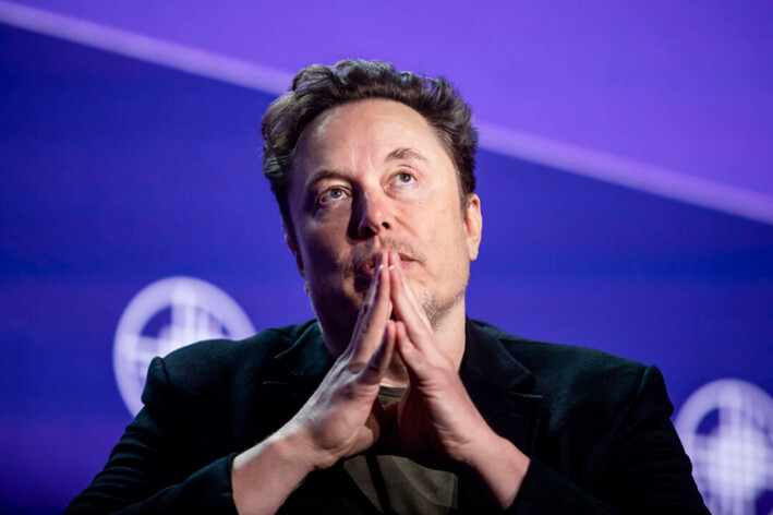 Elon Musk, cofundador de Tesla y SpaceX y propietario de X Holdings Corp., habla en la Conferencia Global del Instituto Milken en el Hotel Beverly Hilton, el 6 de mayo de 2024 en Beverly Hills, California. (Apu Gomes/Getty Images)