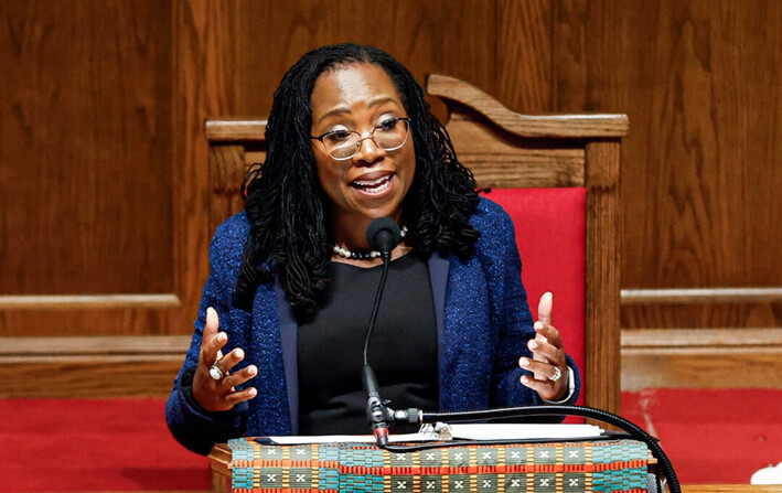 La jueza de la Corte Suprema Ketanji Brown Jackson habla en Birmingham, Alabama, el 15 de septiembre de 2023. (Butch Dill-Pool/Getty Images)