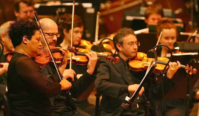 La Orquesta Sinfónica de Melbourne en una actuación en el Hamer Hall Arts Centre de Melbourne, Australia. (Robert Prezioso/Getty Images) 