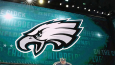 Philadelphia Eagles retiran anuncios «falsos» de Kamala Harris en toda la ciudad