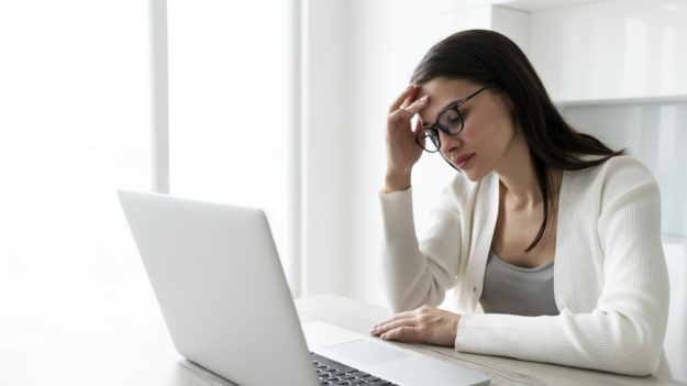 Nivel bajo de cortisol podría provocar COVID prolongado según estudio con animales