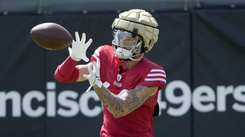 Ricky Pearsall #14 de los San Francisco 49ers entrena durante el campamento de pretemporada en las instalaciones de rendimiento SAP el 29 de julio de 2024 en Santa Clara, California. (Thearon W. Henderson/Getty Images)