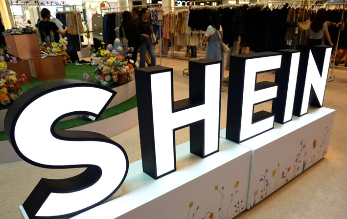 Una tienda temporal de Shein en un centro comercial de Singapur, el 4 de abril de 2024. (Edgar Su/Reuters)