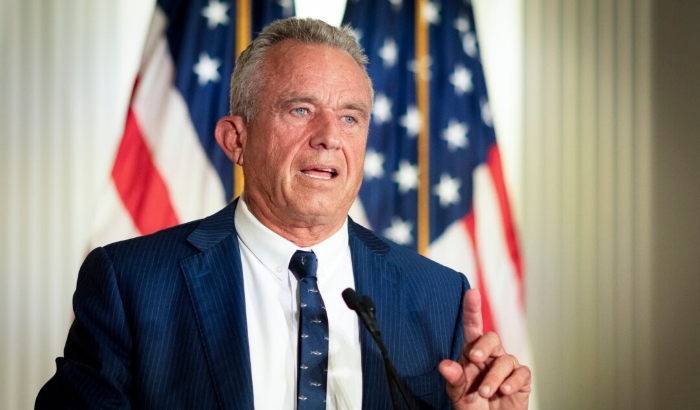 El candidato presidencial Robert F. Kennedy Jr. habla en la biblioteca Nixon, en Yorba Linda, California, el 12 de junio de 2024. (John Fredricks/The Epoch Times)