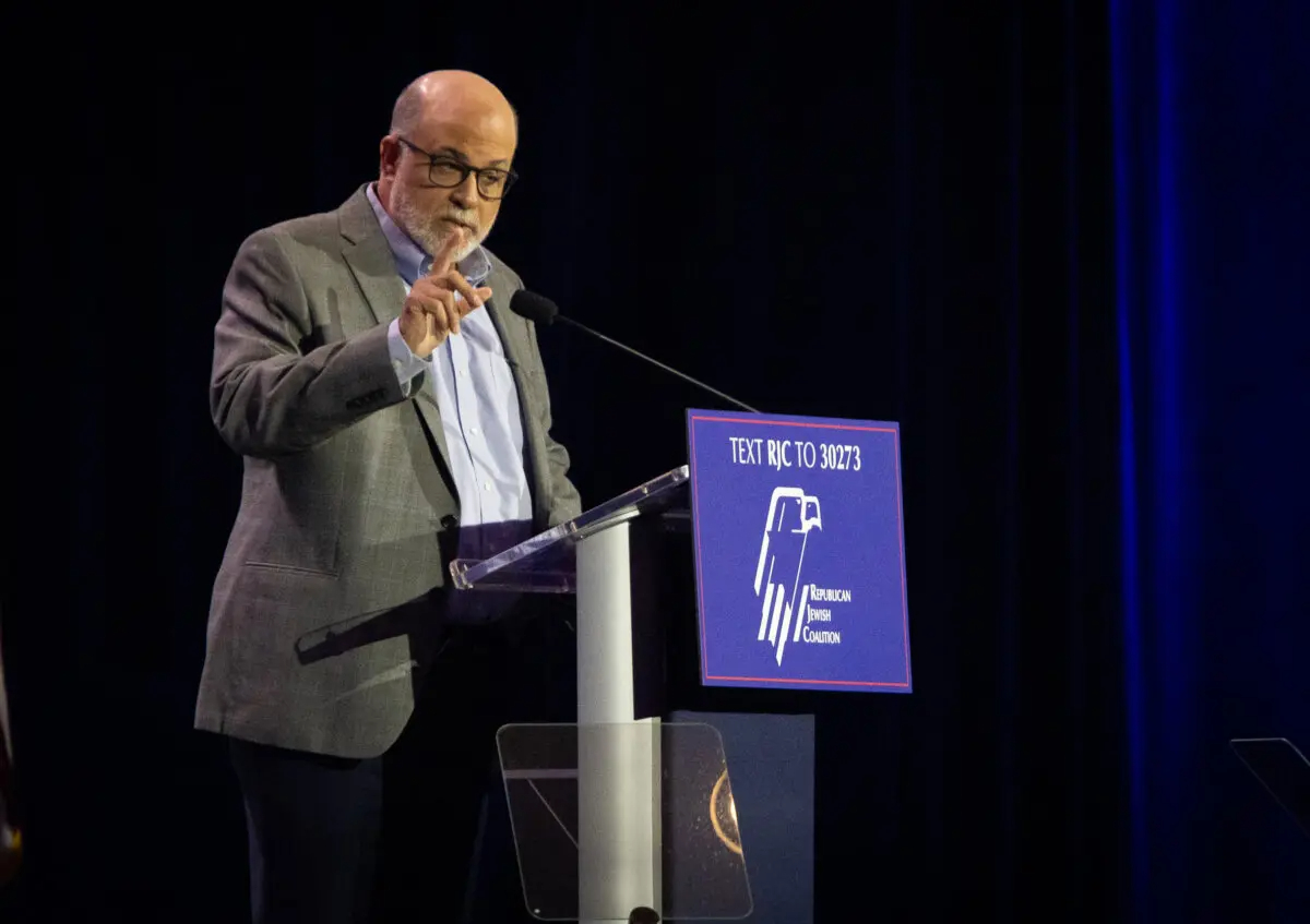 El comentarista conservador judío estadounidense Mark Levin habla en una reunión de la Coalición Judía Republicana en Las Vegas, Nevada, el 5 de septiembre de 2024. (John Fredricks/The Epoch Times)