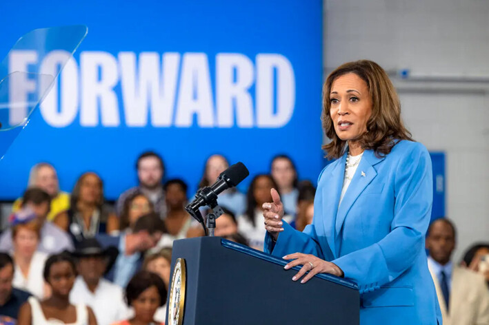 La candidata presidencial demócrata, la vicepresidenta Kamala Harris, habla sobre su plataforma política en Raleigh, Carolina del Norte, el 16 de agosto de 2024. (Grant Baldwin/Getty Images)