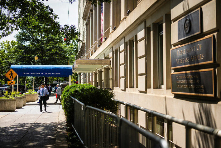 El edificio del Departamento de Asuntos de Veteranos de EE.UU., en Washington, el 21 de agosto de 2024. (Tierney L. Cross/Getty Images)