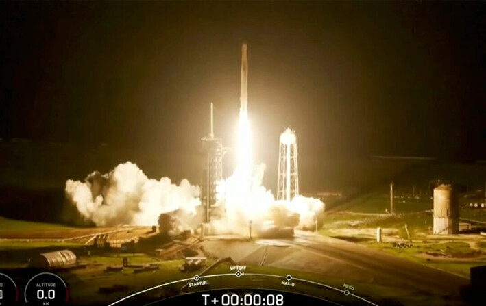 Lanzamiento de la misión Polaris Dawn en un cohete Falcon 9 desde el Centro Espacial Kennedy en Florida, el 10 de septiembre de 2024. (SpaceX vía AP)