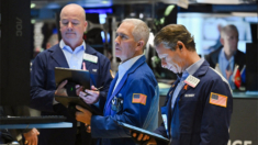 El Dow cierra casi 500 puntos arriba y Wall Street se recupera de la caída de la semana pasada