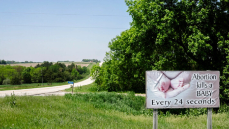 Nebraska vota para proteger a los no nacidos y añade restricciones al aborto en la Constitución