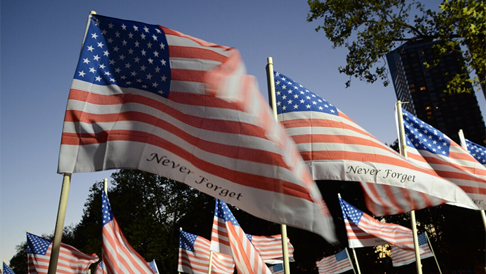 El monumento conmemorativo del 9/11 no solo recuerda las vidas que se perdieron, sino también la capacidad de los estadounidenses para unirse ante la tragedia. (lucianojoaquim/Getty Images)