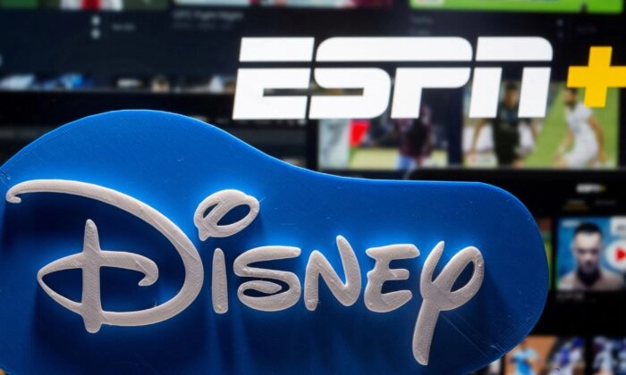 Un logotipo de Disney impreso en 3D delante del logotipo de ESPN+ en una ilustración fotográfica tomada el 13 de julio de 2021. (Dado Ruvic/Ilustración/Reuters)