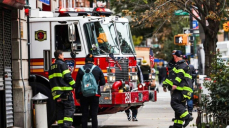 Agentes Federales arrestan a dos jefes de bomberos de Nueva York por presunto plan de soborno