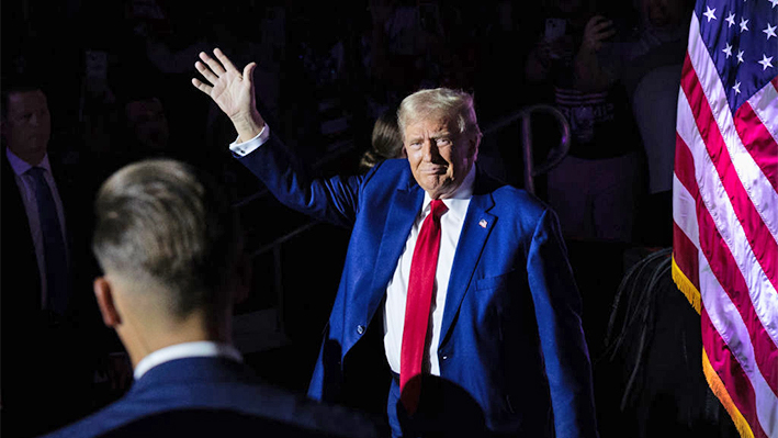 El candidato presidencial republicano, el expresidente de EE.UU. Donald Trump llega a un acto de campaña. (Scott Olson/Getty Images)