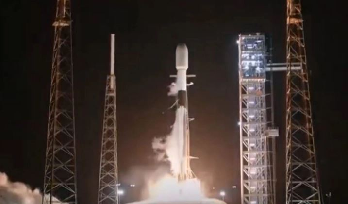 FAA propone multar a SpaceX con USD 633,000 alegando infracciones al lanzar unos cohetes