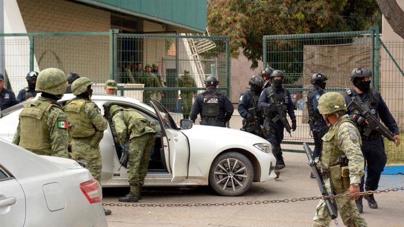 Imagen de archivo de elementos de la Guardia Nacional que montan un operativo en la Ciudad de Culiacán en el Estado de Sinaloa (México). EFE/STR