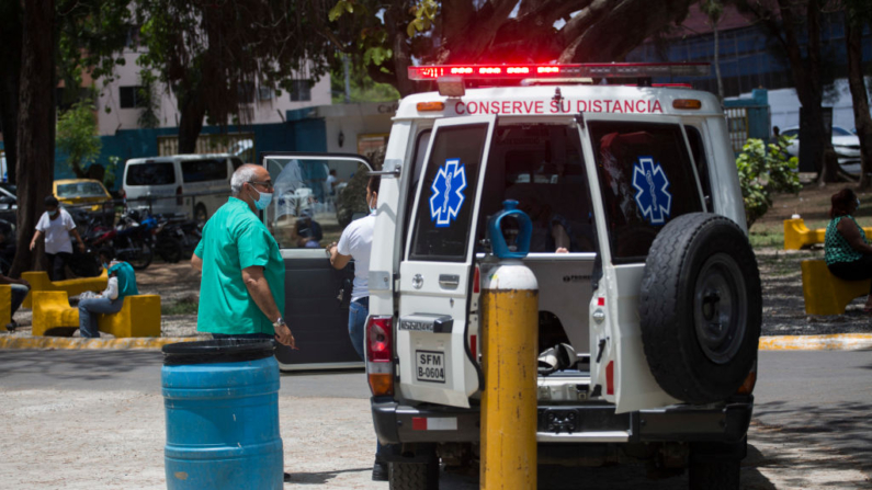 Una ambulancia se ve en Santo Domingo (República Dominicana), el 19 de mayo de 2021. (Erika Santelices/AFP vía Getty Images)