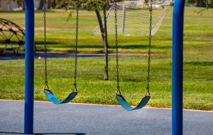 Un parque infantil vacío en Irvine, California, el 17 de julio de 2020. (John Fredricks/The Epoch Times). 
