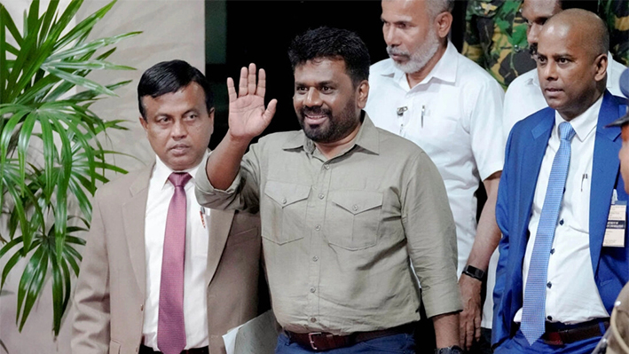 El marxista Dissayanake jura como presidente de Sri Lanka tras su victoria electoral